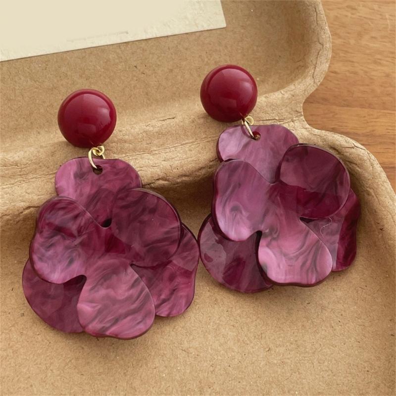 Elegant Flower Earrings Women Pendant Earrings Comfortable Wear Ear Jewelry Suitable for Daily and Formal Occasions Wear