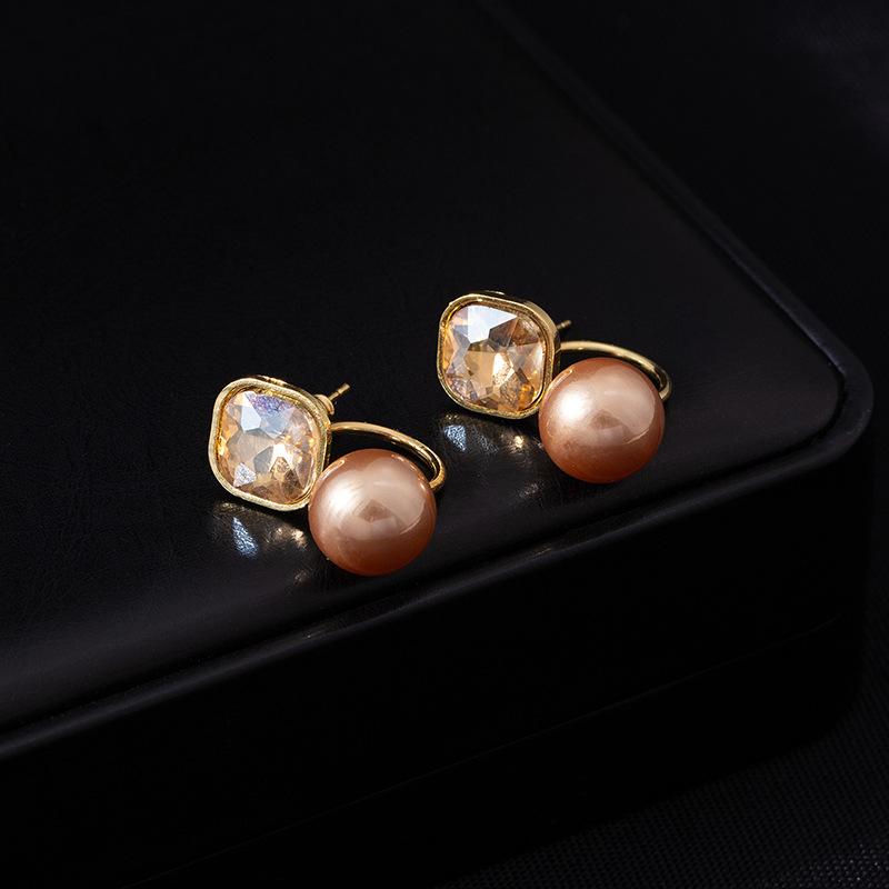 French Simple Sugar Cube Style Champagne Pearl Earrings Women'S Light Luxury High-End Stud Earrings Exquisite Two-Wear Earrings