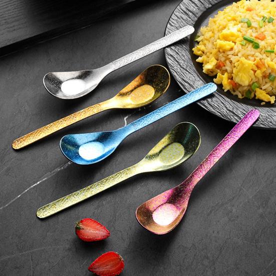 Flacher Boden Titanlöffel Hämmer Muster Esslöffel Spülmaschinenfest Langer Griff Küche Suppe Reis Eis Dessert Löffel
