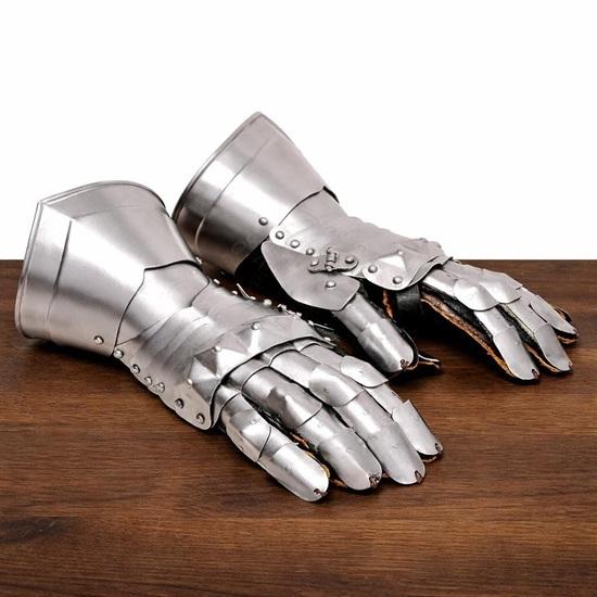 Medieval Style Metal Gauntlet Gloves Costume Armor Display