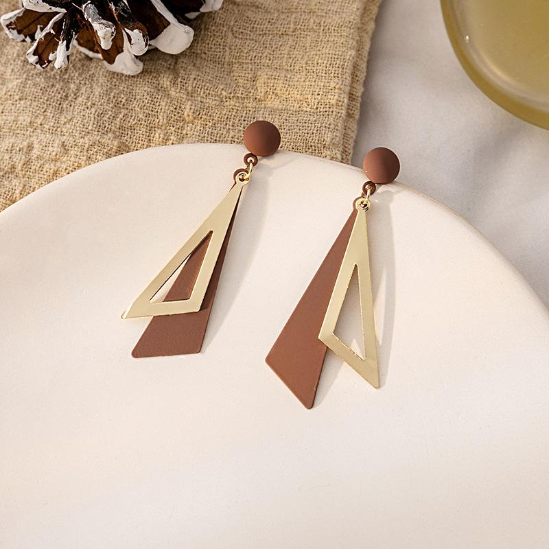 Silver needle Korean version geometric femininity simple earrings, atmospheric color fashion triangle earrings, fresh long ears