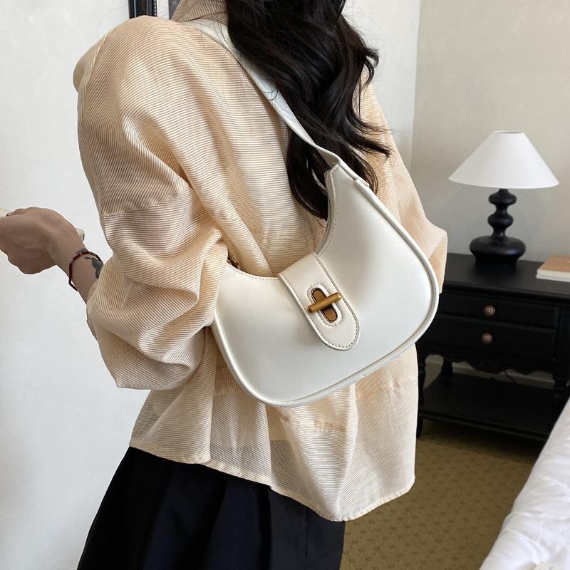 High-value small bag women's summer new fashion messenger bag commuter shoulder armpit bag small square bag