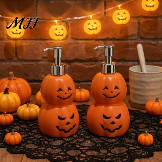 Novelty Bathroom Gift Halloween Pumpkin Soap Dispenser, Refillable Lotion Liquid Hand Bottle, Durable Plastic Dispenser Vinyl Press Type Dispensing