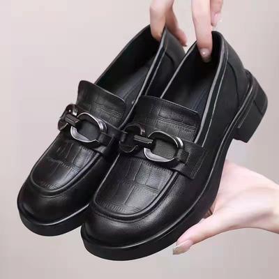 İlkbahar Yeni Üst Kat Dana Derisi İngiliz Stili Küçük Deri Ayakkabılar Kadınların Her Şeye Uyumlu Loafer'ları Kadınların Düz Ayakkabıları