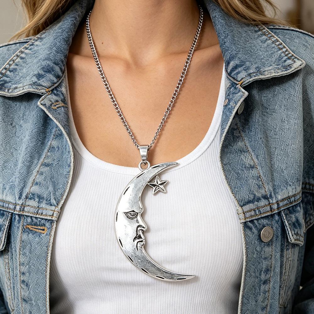 Ethereal Sun and Moon Face Pendant Necklace In Ethnic Style