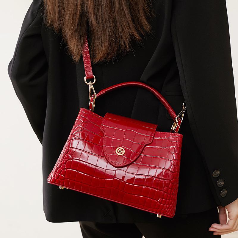 Luxury Leather Women's Bag Europe and America Casual Fashion Solid Color Shoulder Bag Zipper Dinner Hand