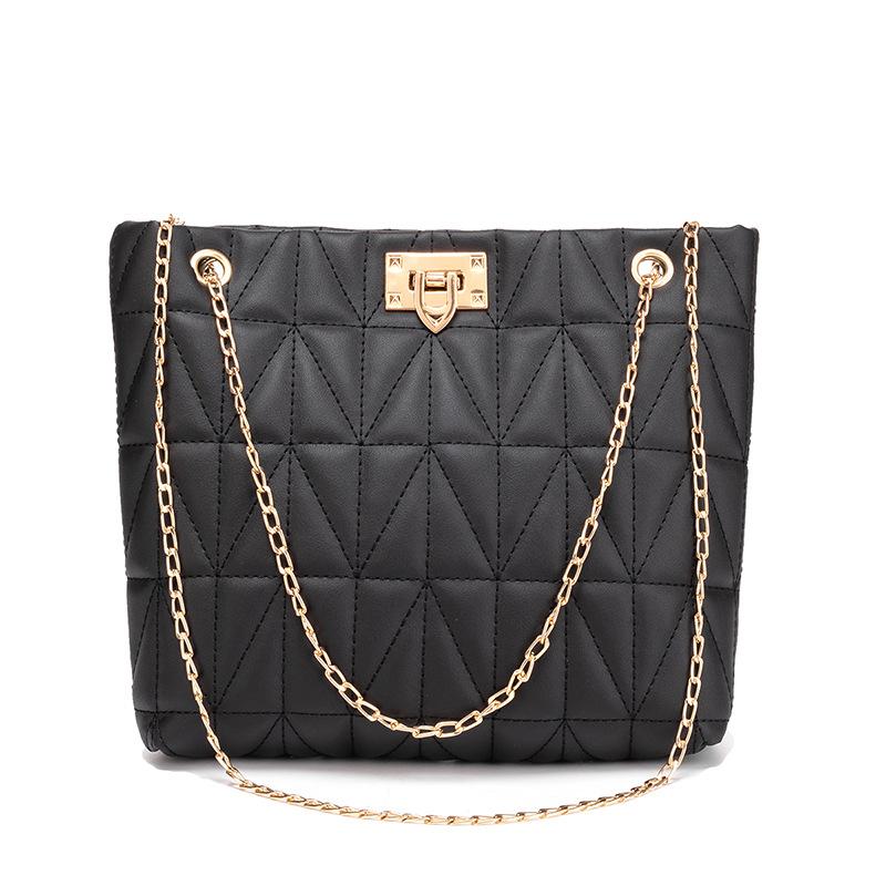 Casual chain bag  personalized new niche design solid color shoulder messenger bag premium texture bucket bag women