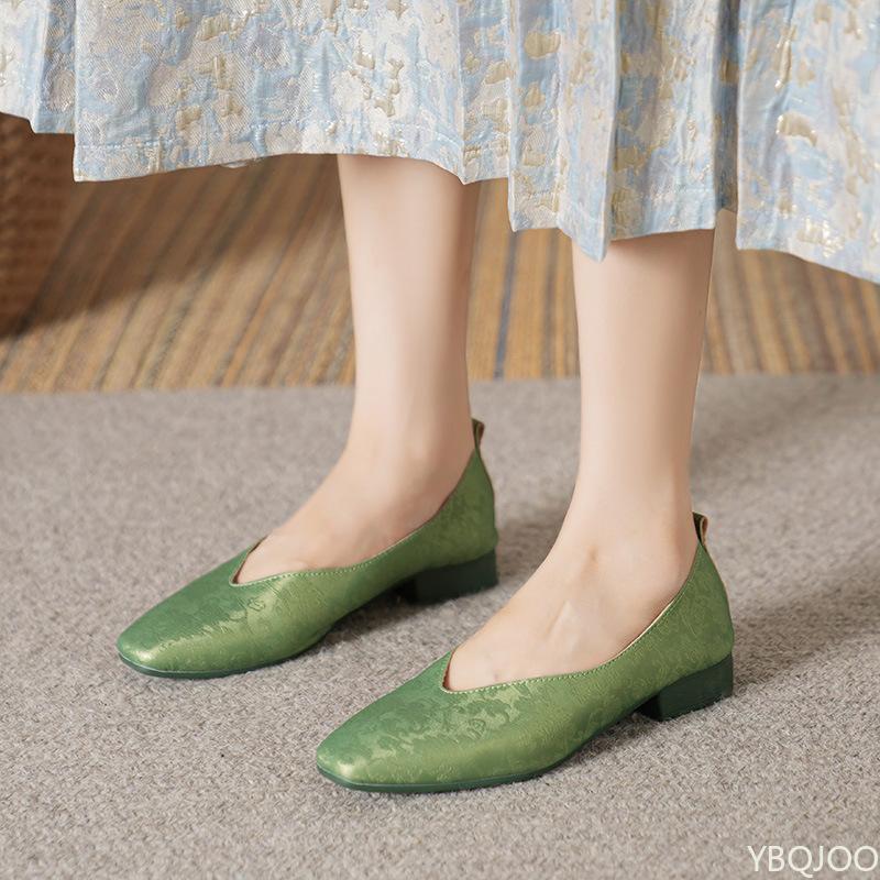 Fashion Women's low heeled soft soled flat shoes for spring summer elegant square toe cute casual shallow mouth single shoe