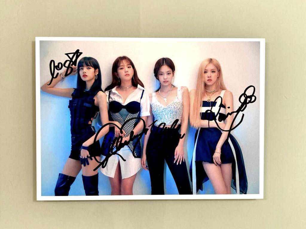 [USED] BLACKPINK autographed 2L size photo...BLACKPINK...