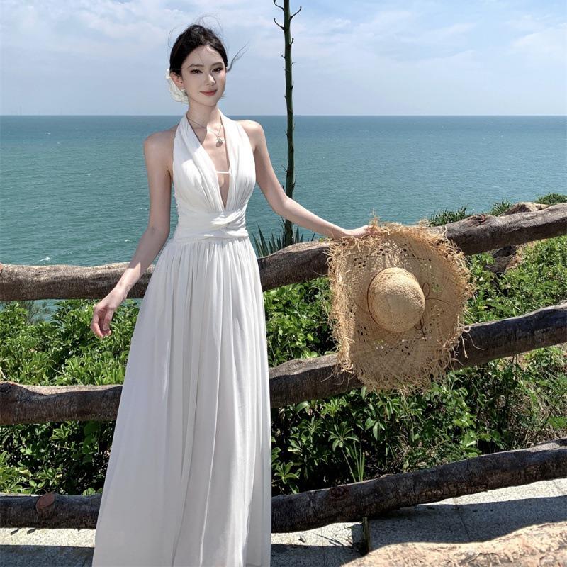 French High-end Collar Neck Halter Dress for Women's Summer New Waist and Thin Temperament Elegant Long Skirt