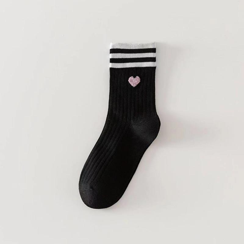 Women Parallel Bar Socks Fashionable Versatile Cartoon Love Socks Soft and Comfortable Casual and Breathable Socks