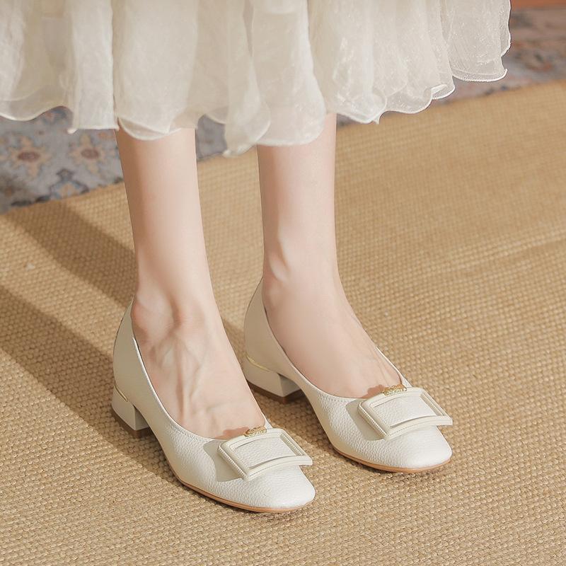 

Мягкая подошва из мягкой кожи на среднем каблуке, одинарные туфли женские универсальные удобные толстый каблук неглубокий носок вечерний бриз нежный новый 39