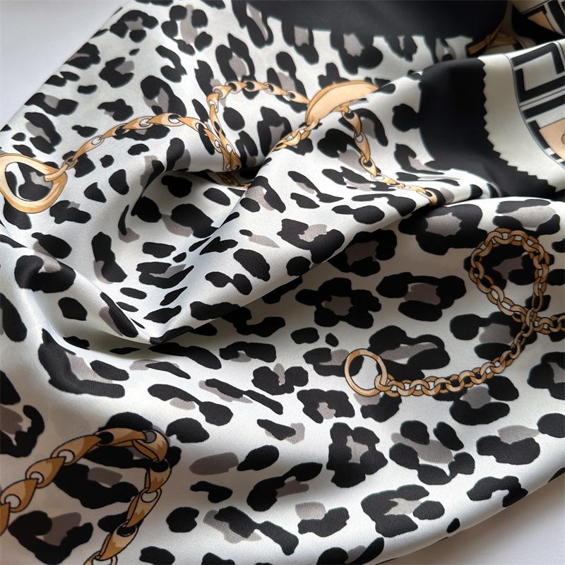 Fashion leopard print temperament scarf 91cm twill square scarf simple chain premium scarf versatile shawl autumn and winter headscarf