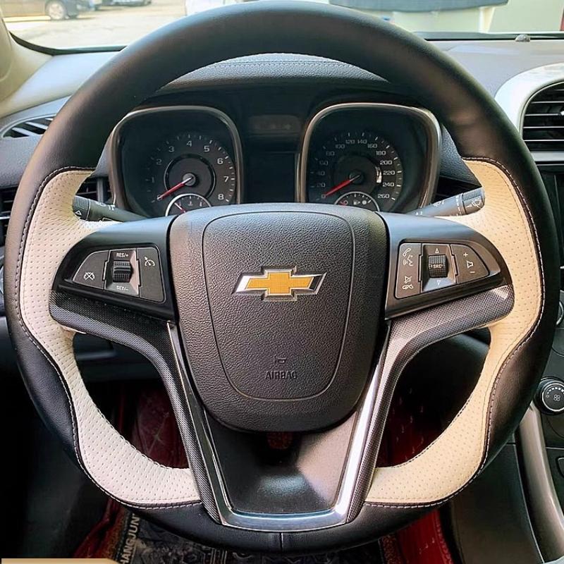 

Ручна вишивка Чорно-червона Шкіряний Чохол на Кермо Автомобіля Для Chevrolet Malibu Volt Camaro 2011-2015 Aveo 2016-2018 4