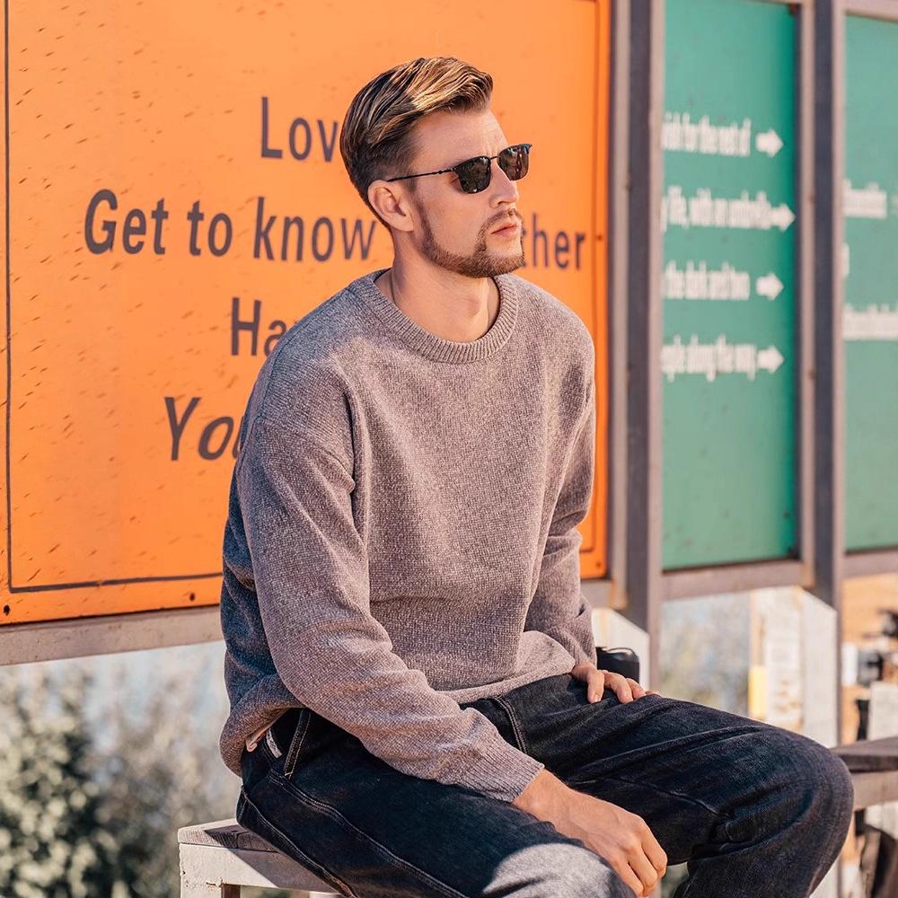 Chenille Velvet Thickened Sweater: Young Men's Autumn/Winter Round Neck Wool Top
