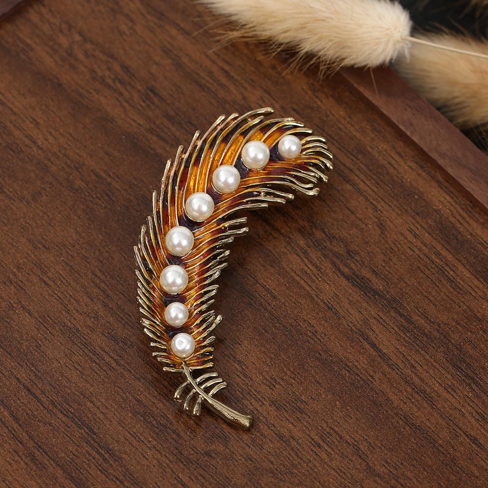 European Retro Peacock Feather Brooch with Zircon Inlay for Suits and Coats