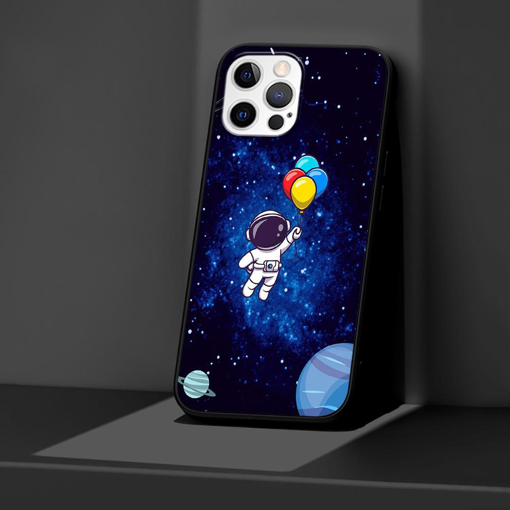 Cartoon Cute Astronaut Case for Apple iPhone 14 11 13 12 Pro Max XR 7 8 + SE 2020 XS 6 6s Plus 5 5s Black Silicone Phone Cover