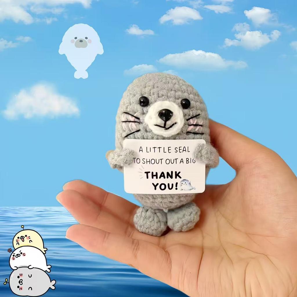 Funny Positive Crochet Seal Desktop Ornament Handmade Emotional Support Positive Seal Doll with Card Home Christmas Decoration