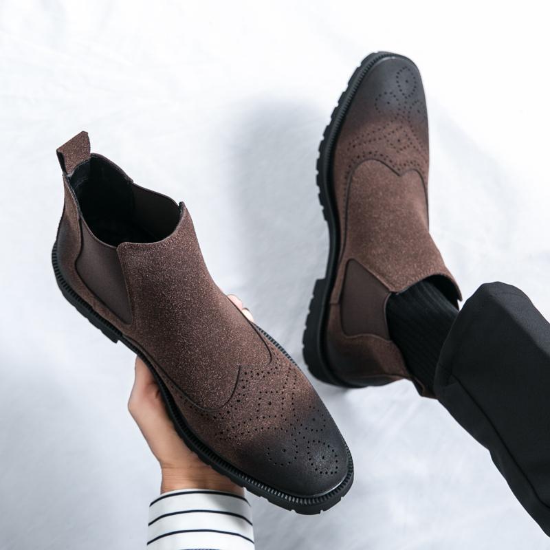 Spring Men Fashionable Frosted Leather Comfortable Pointed Short Boots Brand New Men's Carved Breathable High Top Leather Boots