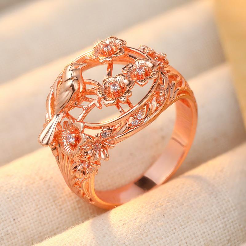 Vintage Inlay Weißer Zirkonia Damen Blume Vogel Ring Klassische Goldfarbe Handgeschnitzt Tägliches Tragen Party Schmuck Jahrestagsgeschenk