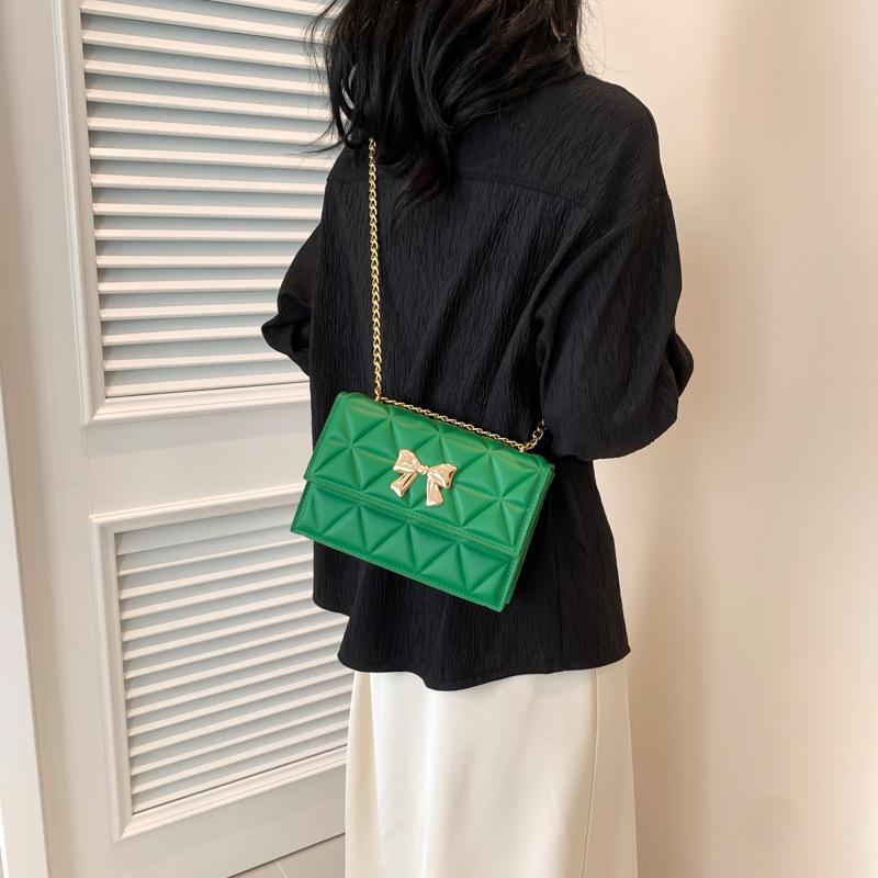 Geantă de sub braț cu lanț pentru femei În vară Modă nouă și la modă Fir brodat cu diamante Geantă crossbody cu un singur umăr Geantă pătrată mică