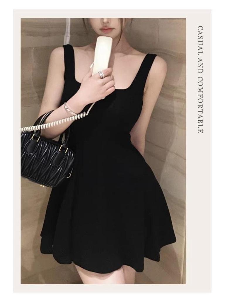 Women's French Hepburn Style Petite Spaghetti Strap Little Black Dress - Summer High-End Short Skirt