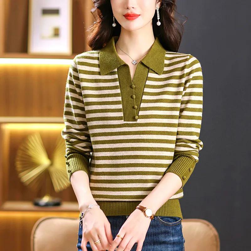 Stylish Women's Lapel Knit Sweater - Spring/Autumn Short Pullover for Middle-aged