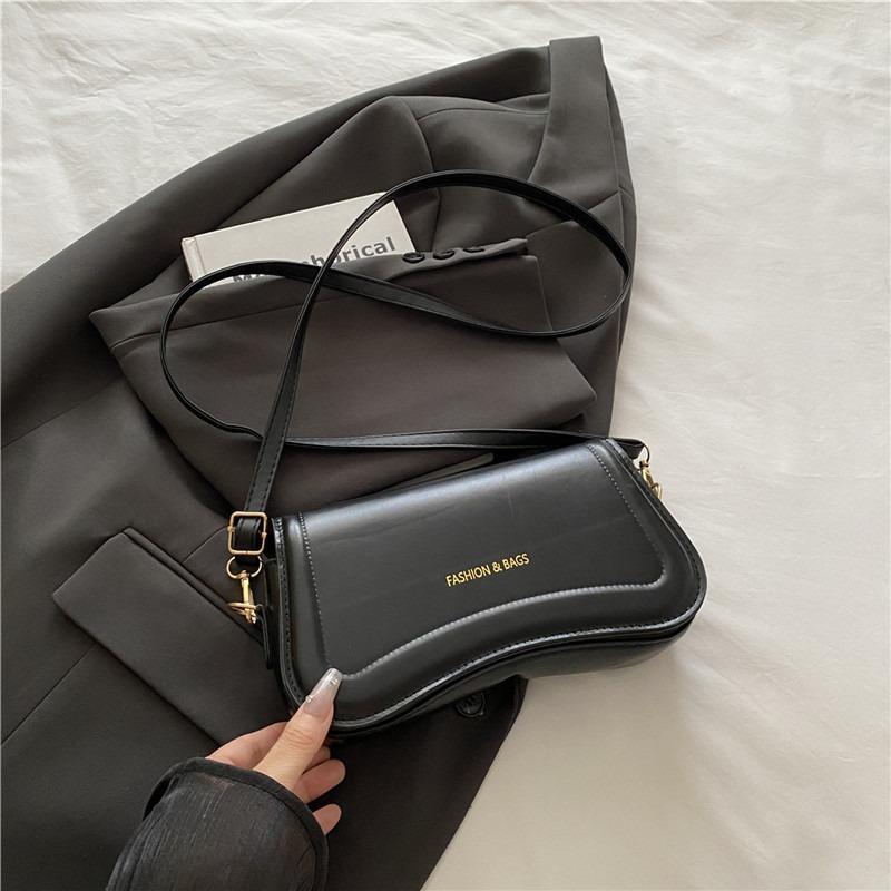 Простая модная сумка ретро ручная сумка на предплечье летняя новая мода однотонная офисная сумка через плечо чёрный