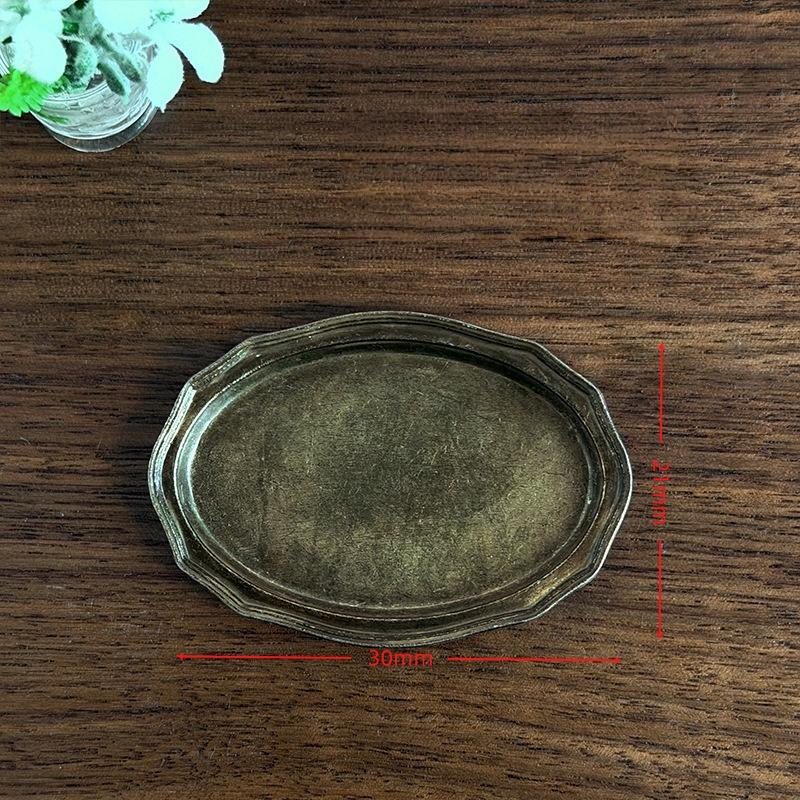

1Pcs Mini Retro Oval Metal Dish 1/12 Dollhouse Miniature Simulation Kitchen Steak Dishes Model Toys For Doll House Accessories A2