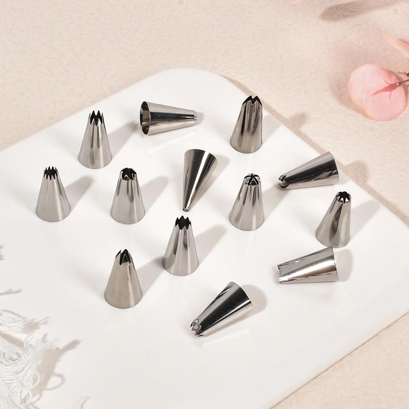 Nerezová sada na zdobení krémovým lepidlem pro DIY pečení a zdobení dortů