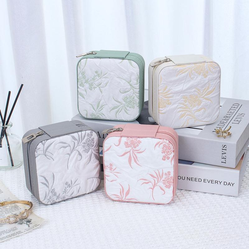 Portable Mini Jewelry Storage Box Travel Organizer Jewelry Case Leather Storage Earrings Necklace Ring Jewelry Organizer Display