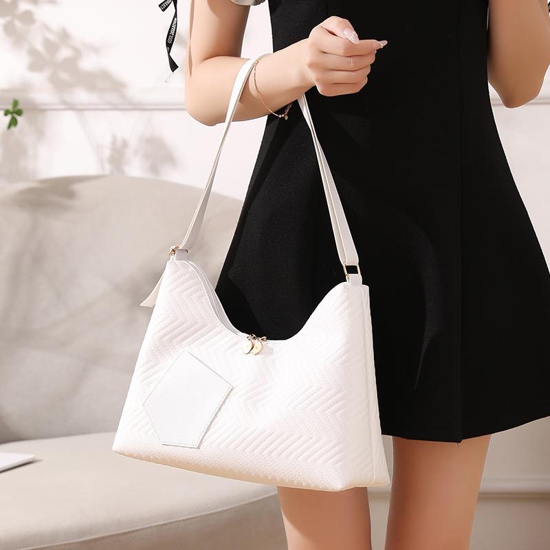 Fashion embossed bag girl g women's casual shoulder bag large capacity handbag niche bag