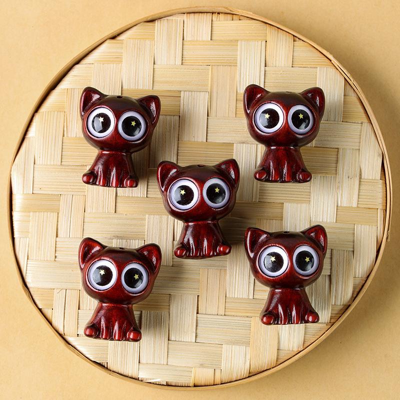 Rosewood Starry-Eyed Cat Keychain Charm - Creative Wood Carving Pendant for Phone and Bag Accessory