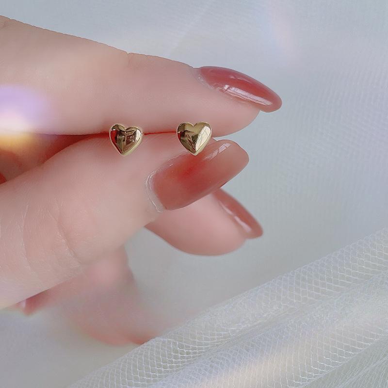 

Серьги-гвоздики Love, женские простые и маленькие серьги в форме сердца, можно носить как невидимые серьги на работу