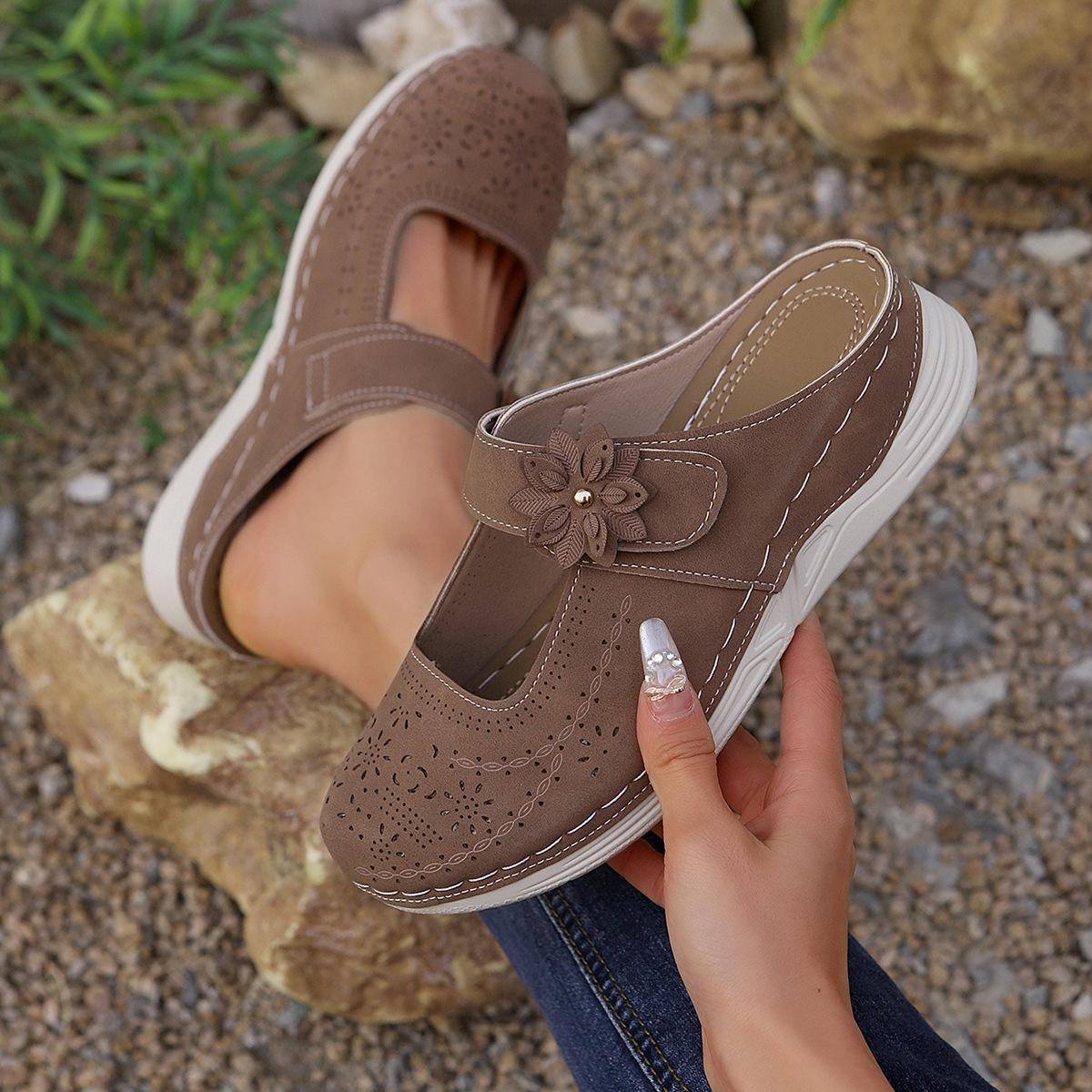 

Модные женские летние сандалии на толстой подошве, женские мюли с вырезами, повседневная обувь для носки, размеры 36-42, шлепанцы с цветочным декором, женская модная верхняя одежда 42 коричневый