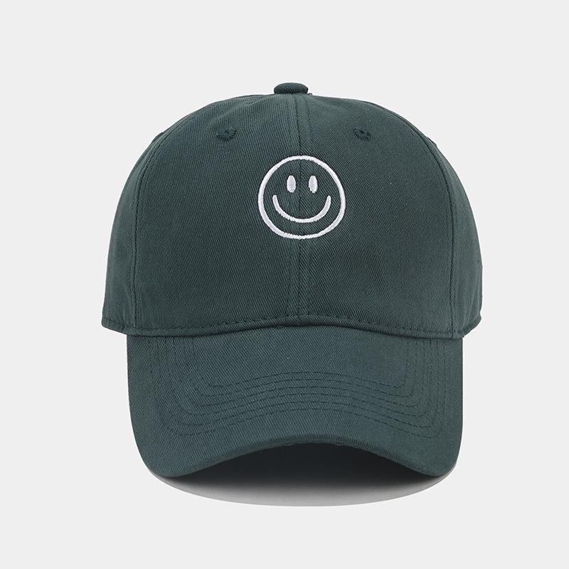 Neue süße Smiley-Gesicht-Stickerei weiches Oberteil Baseballkappe Herrenmode Persönlichkeit vielseitige Kappe Damen-Gesicht kleiner Schirm