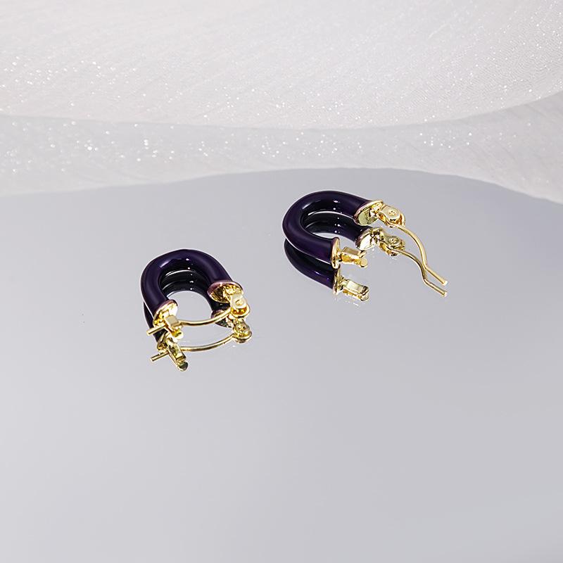 Vintage U-shaped Earrings with French Style and Exquisite Letter Ear Buckles