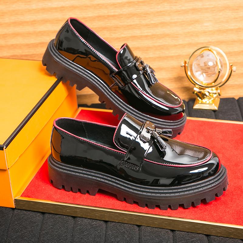 Men Tassel Shoes Round Toe Patent Leather Thick Soled Wear-resistant Leather Shoes Versatile Business Loafers 38-46 Men Shoes