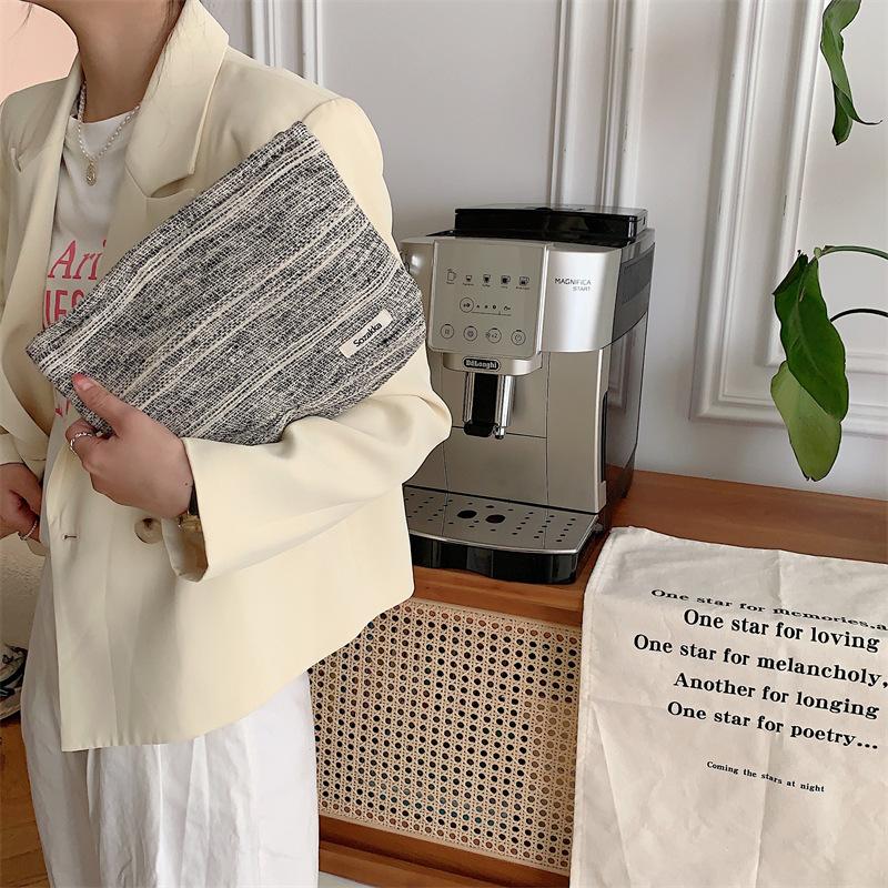 Trendy Capacity Large Butterfly Texture Cosmetic Bag Travel Portable Bag Storage