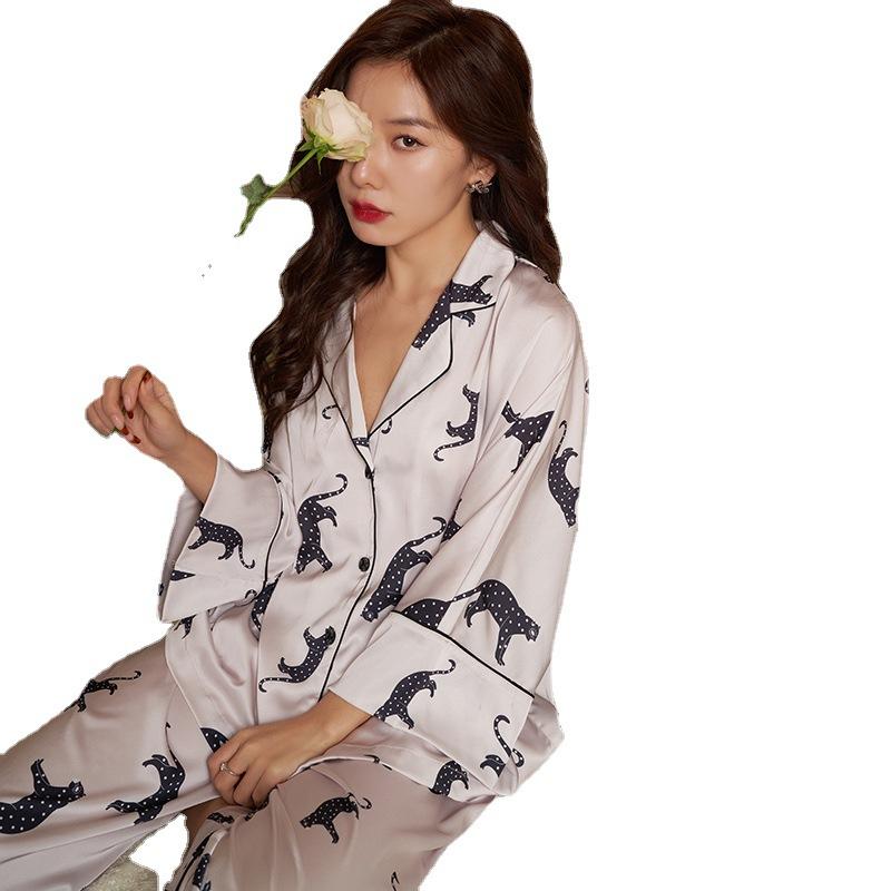 1011 New Spring and Autumn Women's Pajamas Thin Simulation Silk Cardigan Long Sleeve Printed Pajamas Simple Homewear Set