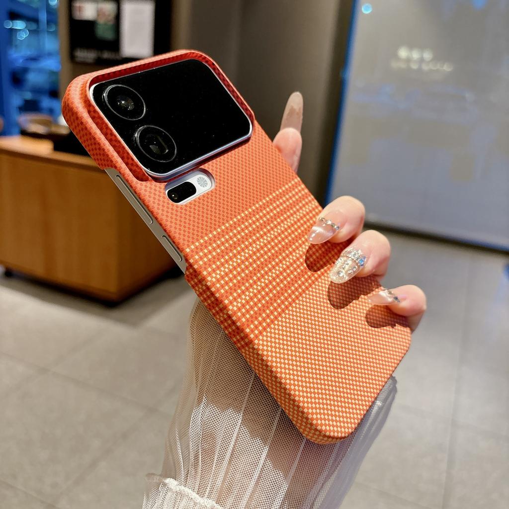 Half a pack of carbon fiber pattern, suitable for Xiaomi 17ProMax magnetic mobile phone case MI15 skin matte business protective case