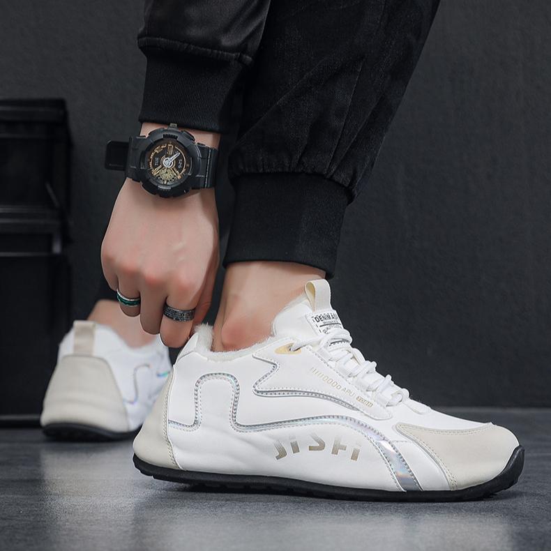 New Large Size Warm Men's Cotton Shoes with Low Top and Plush Casual Sports Shoes Anti Slip Winter Snow Boots