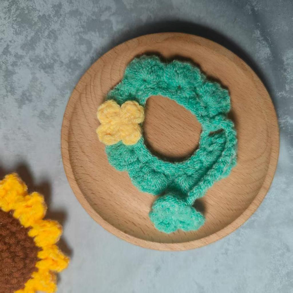 Valentine's Pearl Desktop Goose Set with Mini Knitted Hat & Adjustable Wings Clothing