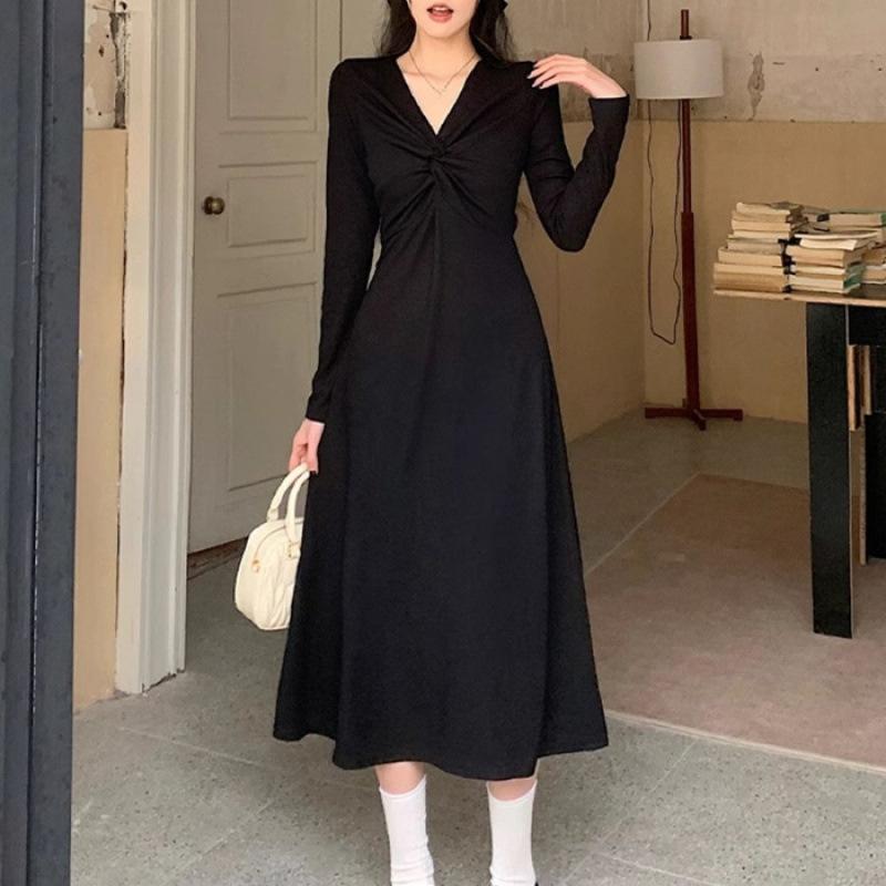 Black long-sleeved dress for women's early autumn large size thin high-end temperament with coat backing dress