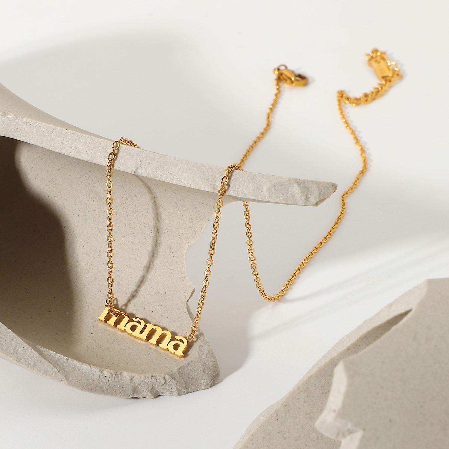 

Trendy European & American 18K Gold Titanium Steel Pendant Necklace for Women
