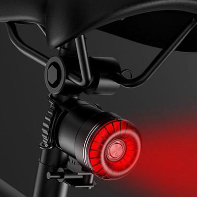 Luz Trasera de Bicicleta con Sensor de Freno Impermeable Recargable por USB Luz Trasera de Advertencia para Ciclismo Nocturno al Aire Libre Bicicleta de Montaña MTB Carretera