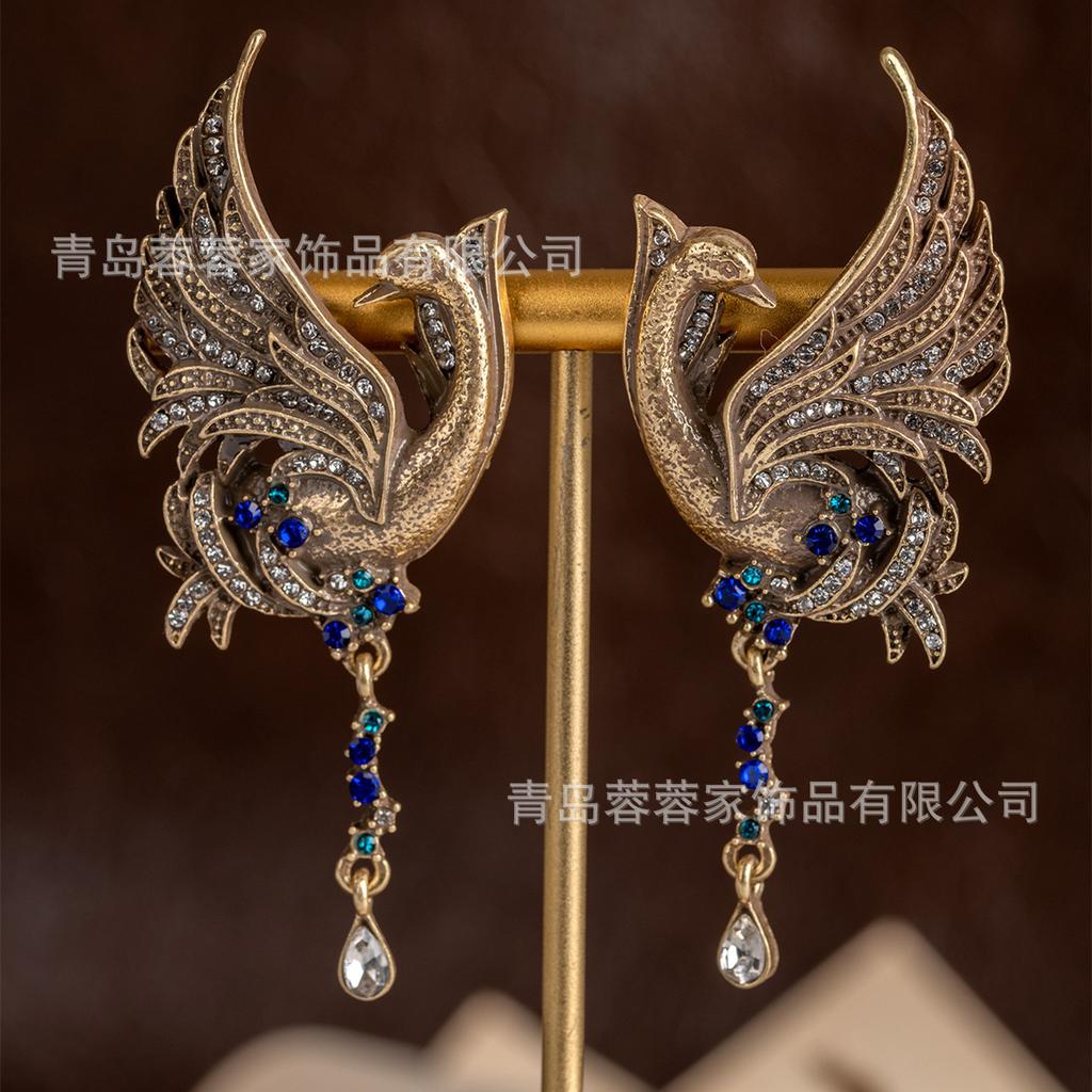 French Earrings Niche Heavy Industry Alloy Inlaid With Diamonds Oriental Luxury Light Vintage Swan Style Antique High-end Feel