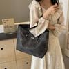 Fashion large-capacity tote bag Fashion commuter bag Women's summer 2025 new versatile shoulder tote bag