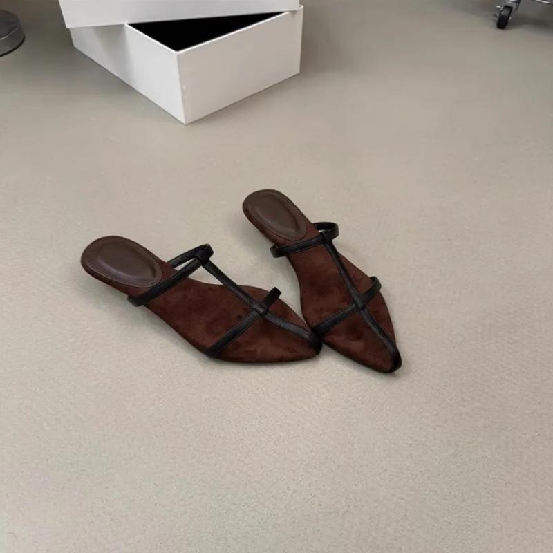 

French pointed wedge heel with cool slippers women s 2025 new summer wear versatile soft bottom leaking toes 40