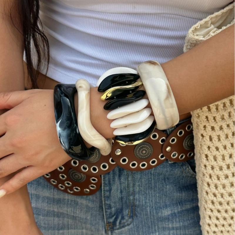 Schwarz Beige Dickes Harz Acryl Elastische Armreifen Geometrisch Unregelmäßig Breite Manschette Armreifen Armbänder Für Frauen Ästhetisch